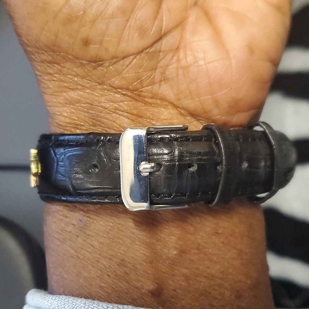 Watch - Picture 3 of 8